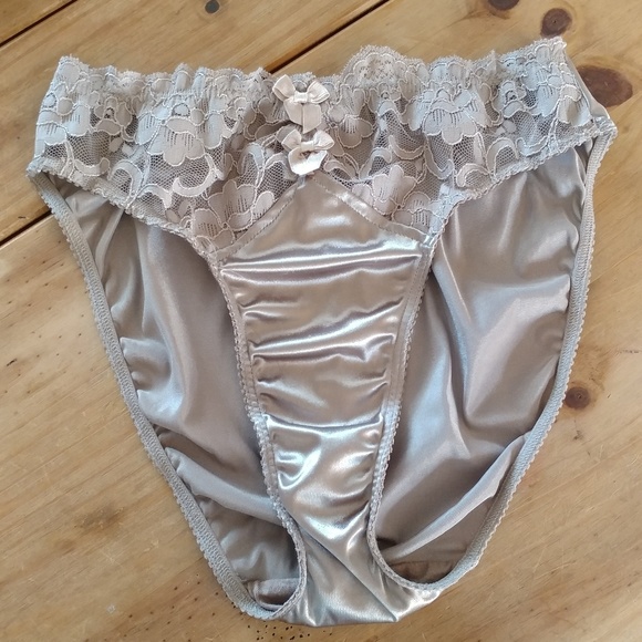Other - Victoria's Secret High Cut Vintage Sz M Briefs